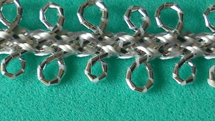 Silverfärgat band 10 mm