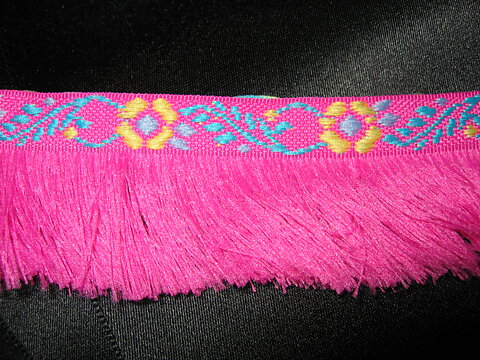  Rosa fransband 40 mm