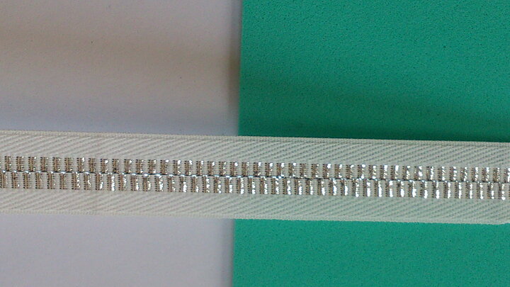 Vitt band 17 mm