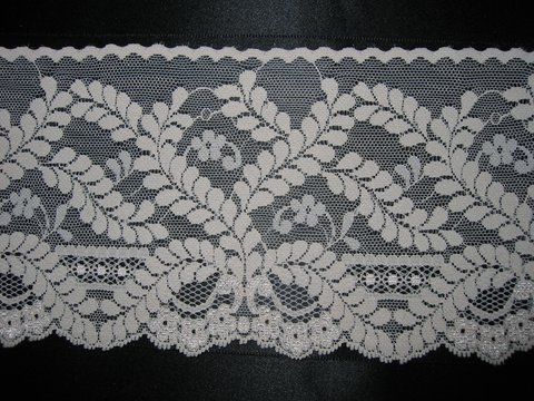 Beige spets 105 mm