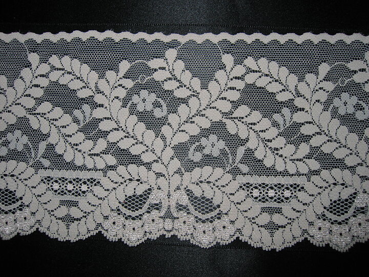 Beige spets 105 mm
