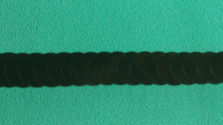 Svart paljettstretchband 6 mm