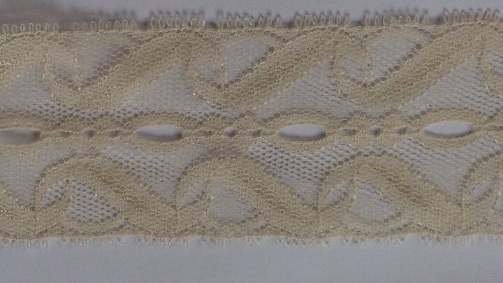 Beige spets 40 mm