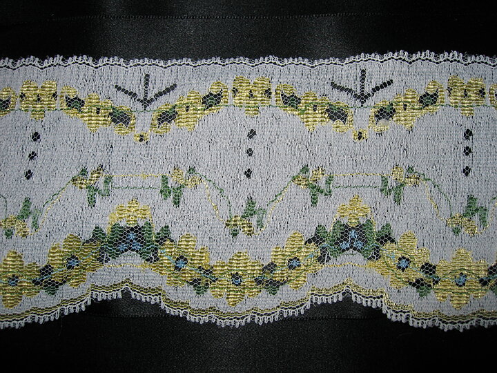 Vit / Gul och Grön blomspets 98 mm