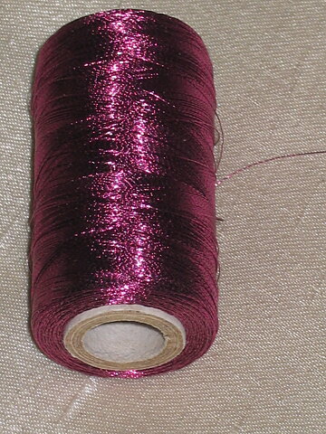 Maskinbroderitråd 300 m