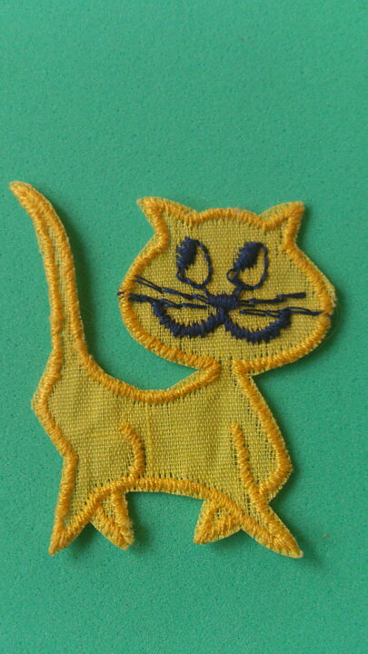 Gul kattapplikation (40 x 50 mm)