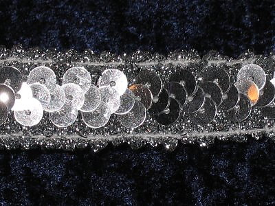 Silverfärgat paljettband 17 mm
