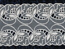 Vit organza broderispets 67 mm
