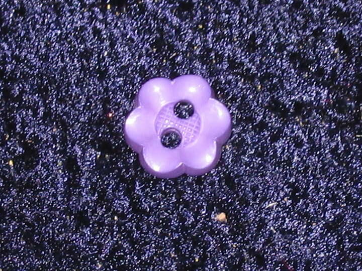 Lila plastknapp Ø = 10 mm