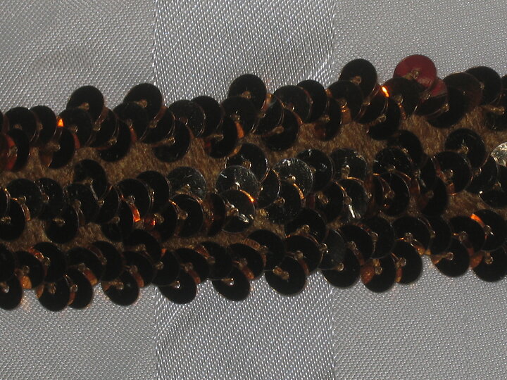 Guldfärgat paljett-stretchband 30 mm