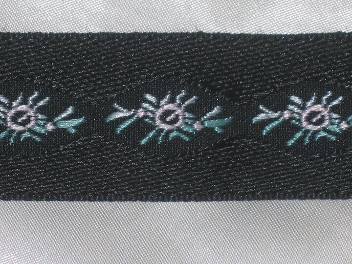 Svart broderiband 30 mm