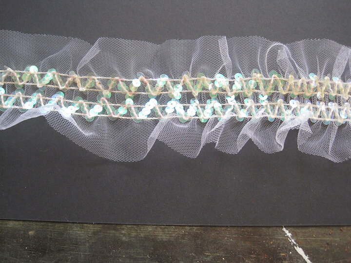 Vit organzastretchspets 75 mm