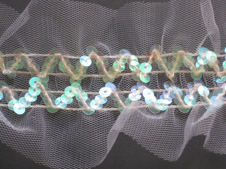 Vit organzastretchspets 75 mm