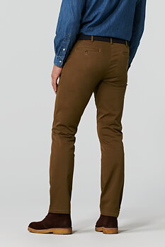 Bruna (caramel) chinos  i färgäkta bomull i normal passform (Meyer / Roma)