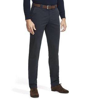 Blå (navy) chinos i resemodell och modern passform (Meyer / Oslo)