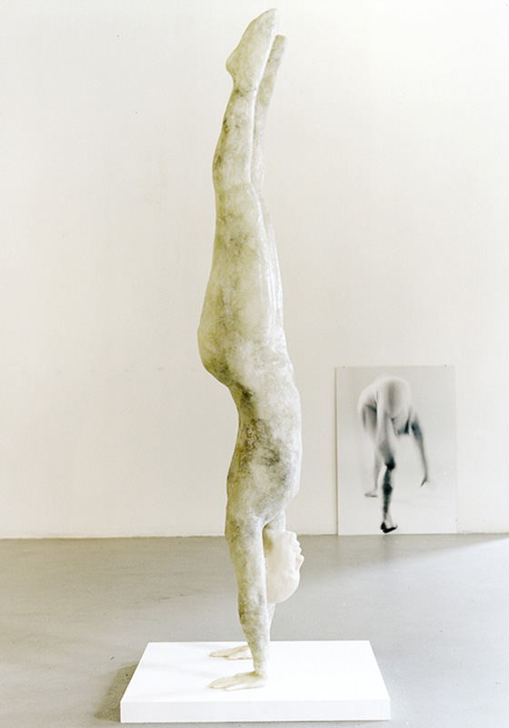 Johanna Schartau: Stå på händer/ Standing on My Hands - 3