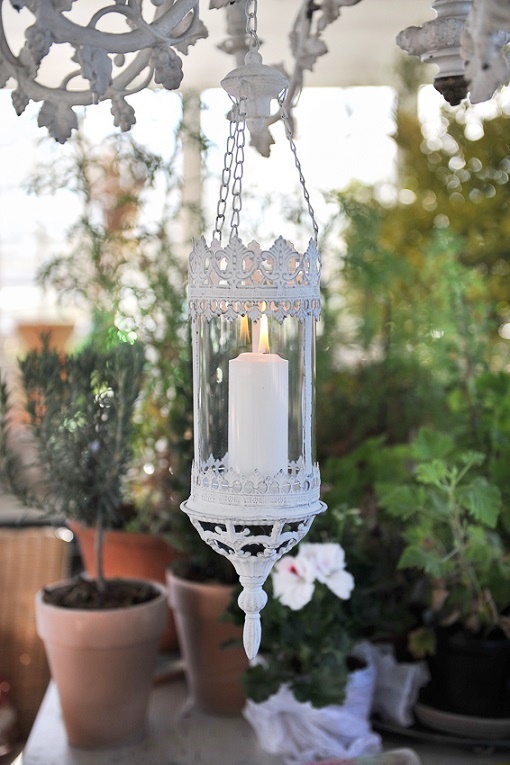 HANGING LANTERN / LANTERN ANTIQUE WHITE