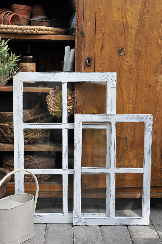 Window with glass and glazing bars - Antique - Medium
