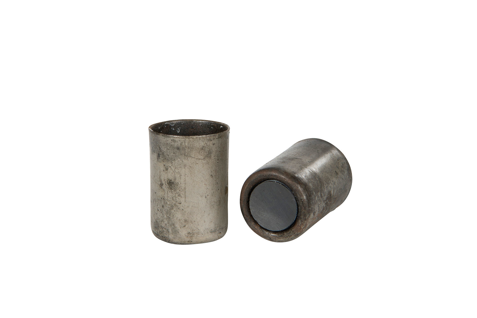 Ljushållare - Ljusstump - Magnet - Grå - 1 styck - 3