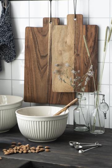 Wooden cutting board - 20x35 cm