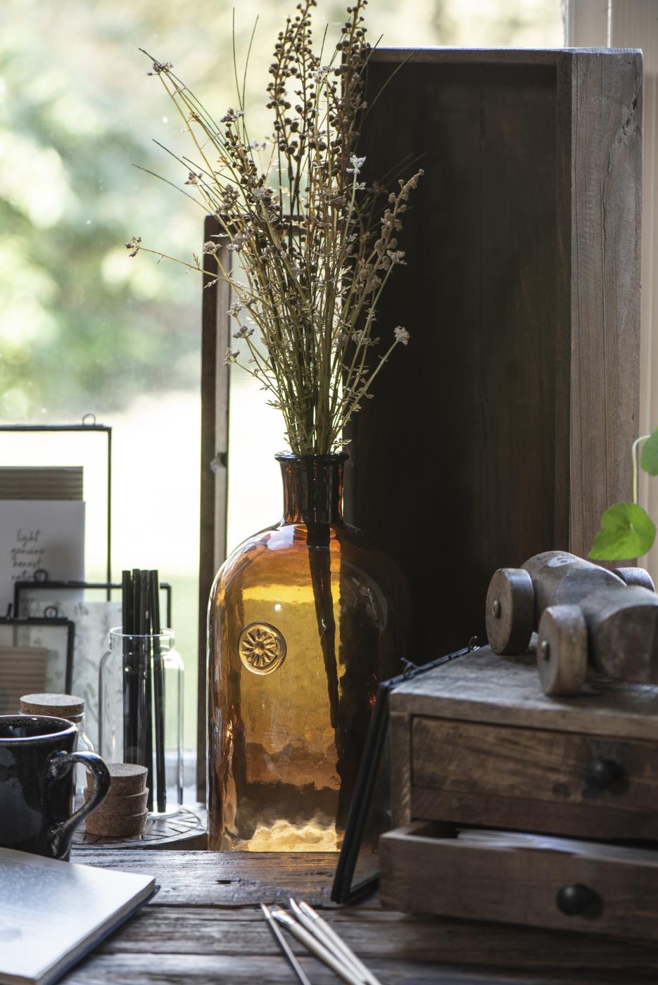 Glass bottle - Apothecary bottle - Brown - Emblem - 23 cm - 7