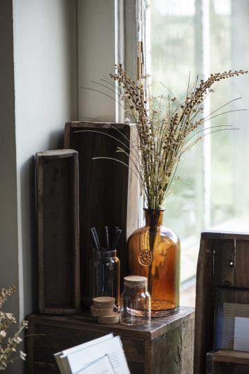 Glass bottle - Apothecary bottle - Brown - Emblem - 23 cm