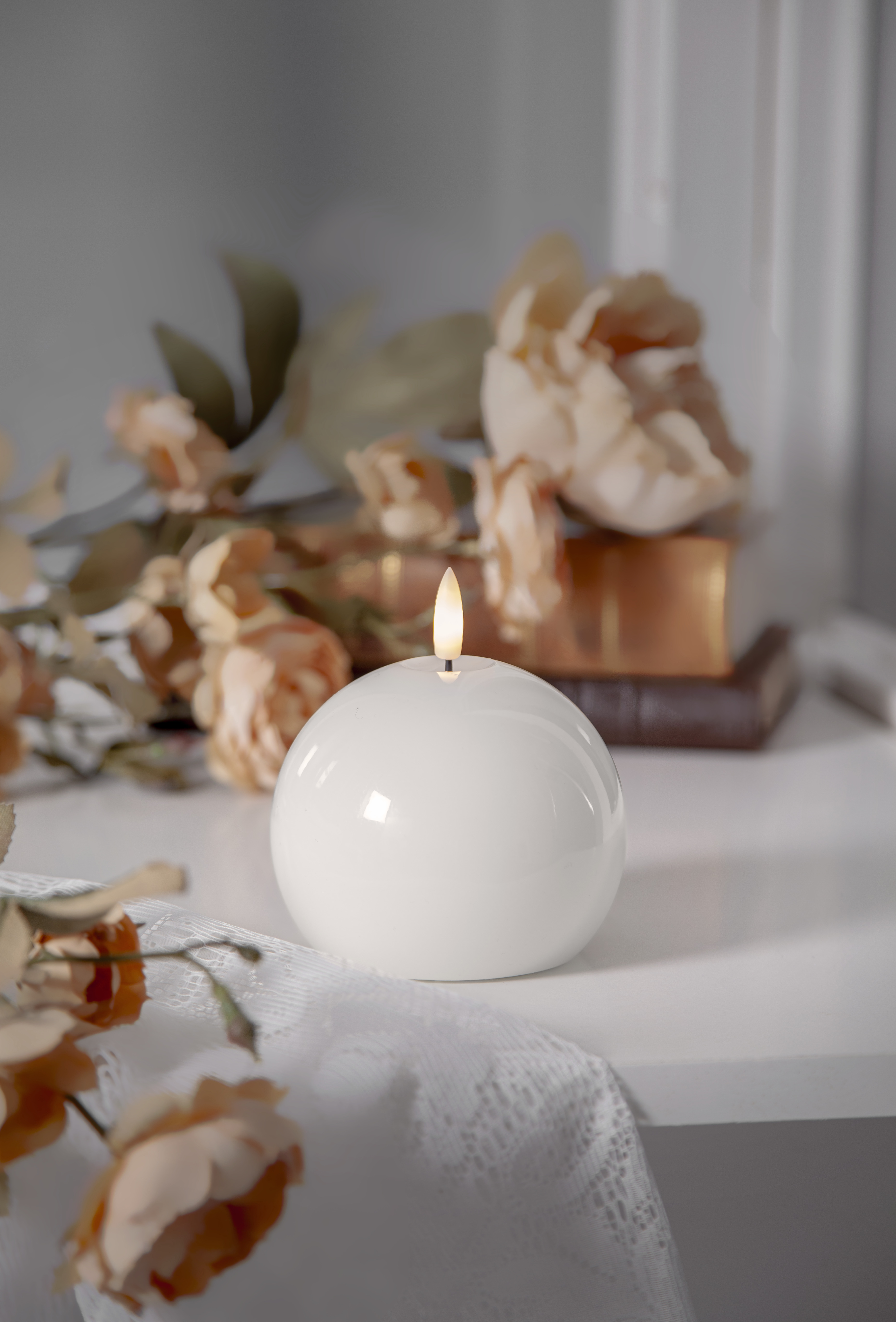 Battery-powered candle - Round - White Glossy - 6