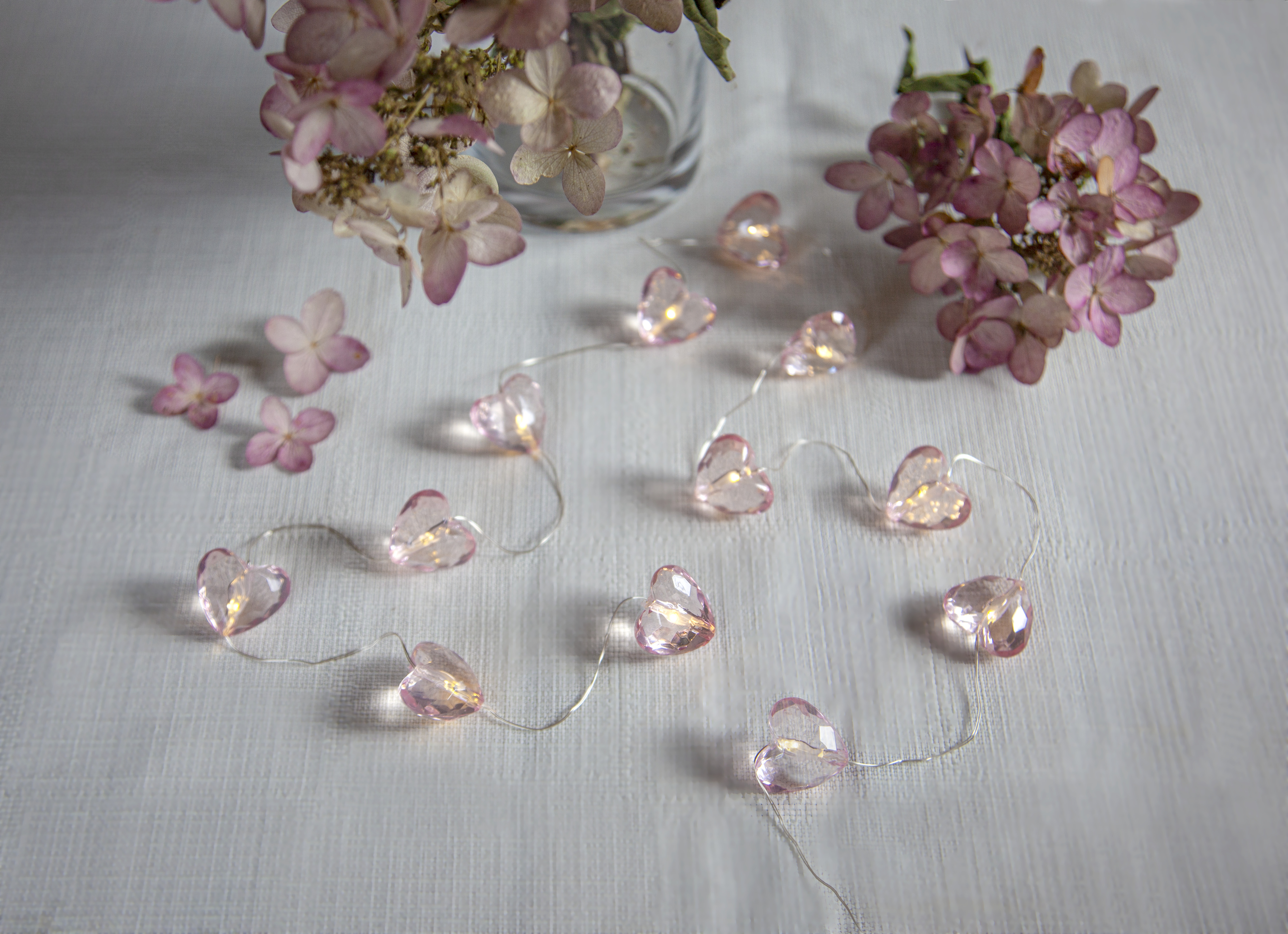 Battery-powered string lights with faceted hearts - Timer - 165 cm - 4