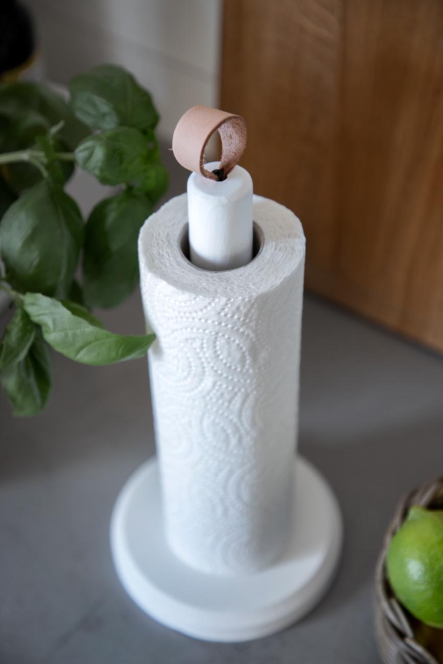 Wooden kitchen roll holder with leather knob - White - 35 cm