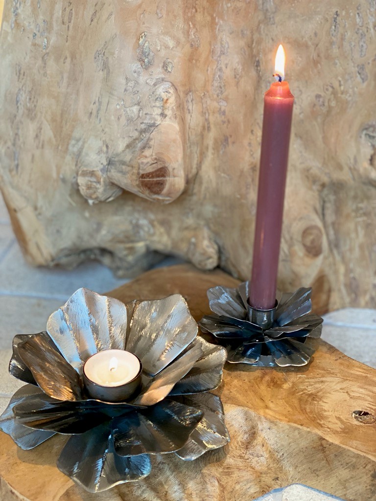 Candle holder flower in hammered metal - 11 cm - 2