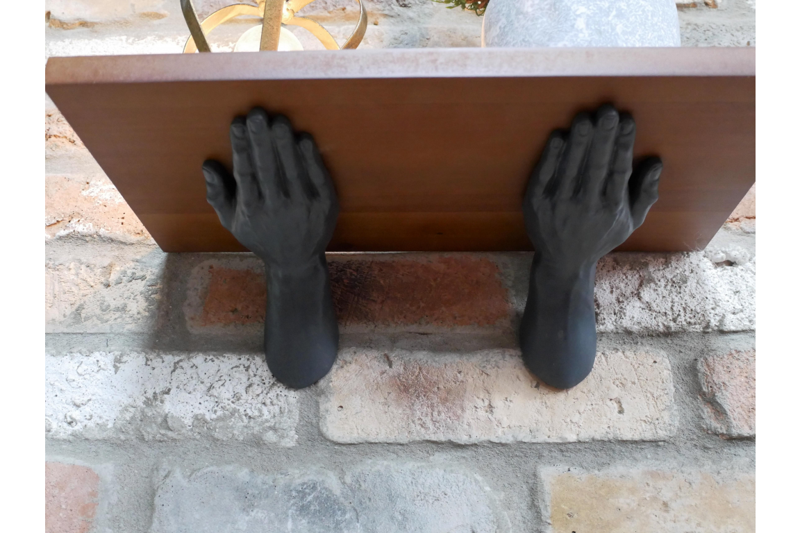 Hylla - Vägghylla med händer - 12x40x20 cm - 4