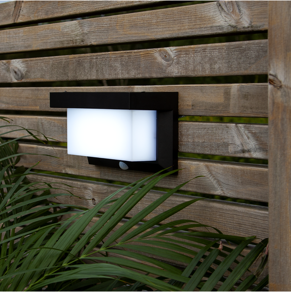 Solar spotlight for wall mounting - 20x12x9 cm - 2