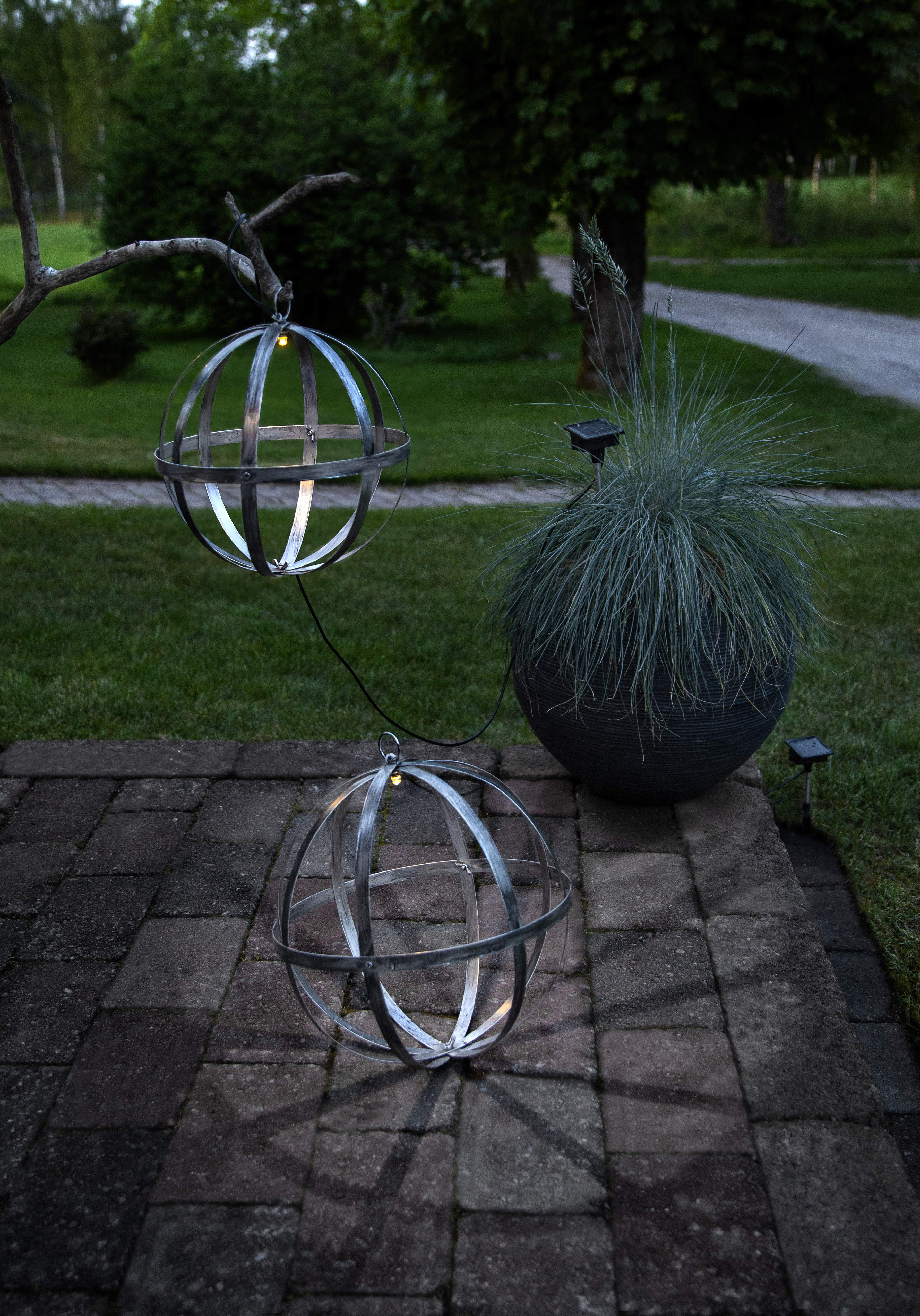 Solcellsdekoration - Bandklot - Nätklot - Klot - 25 cm - 5