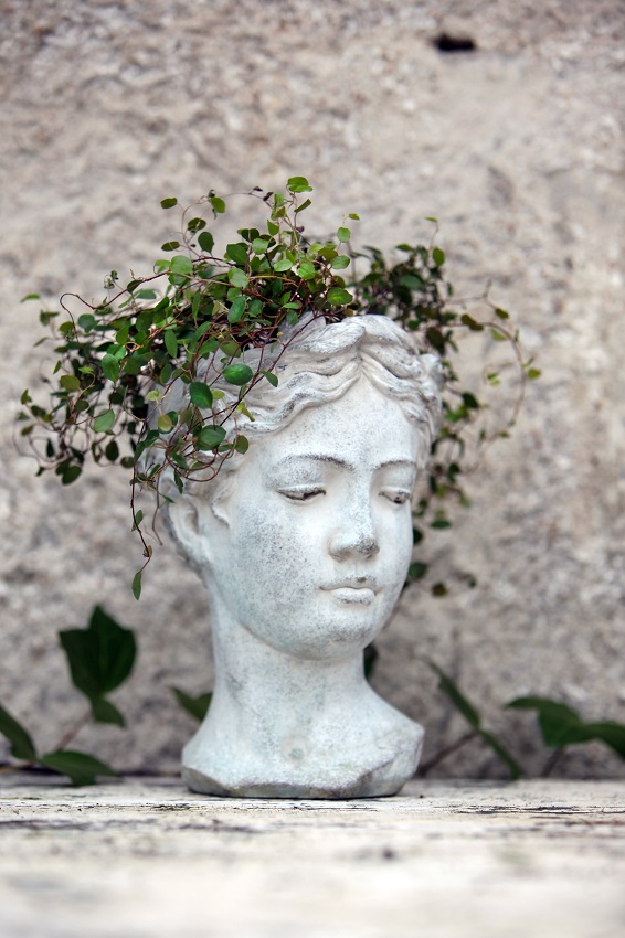 Pot - Vase - Statue - Bust - Stone - 16x15x21.5 cm - 6