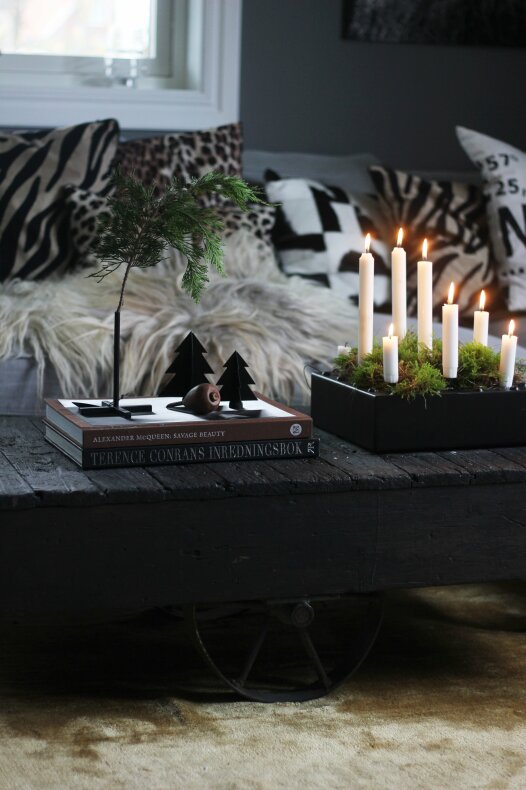 Candle tray - Stumpastake - Candle holder with storage - Black - 22x8 cm - 2