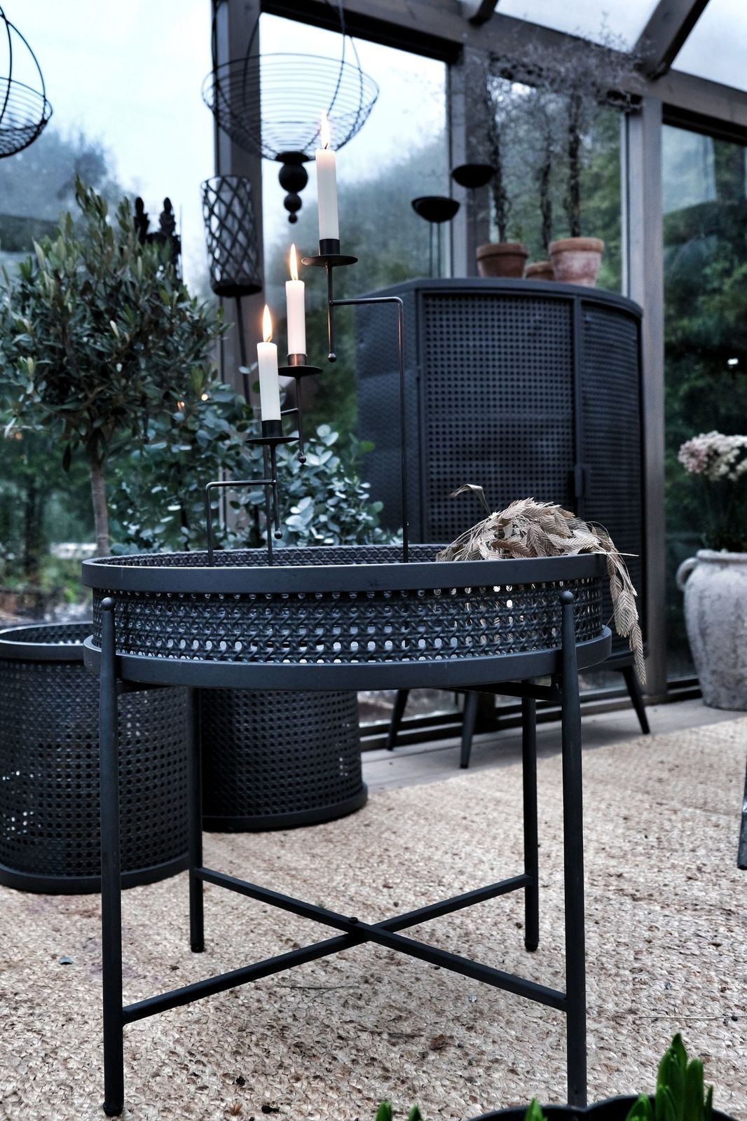 Tray table - Table - Side table - Sideboard - 61x56 cm - 2
