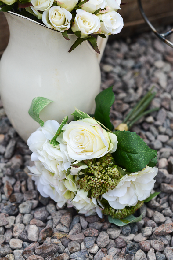BOUQUET - WHITE FLOWER BOUQUET - 30 CM - 5