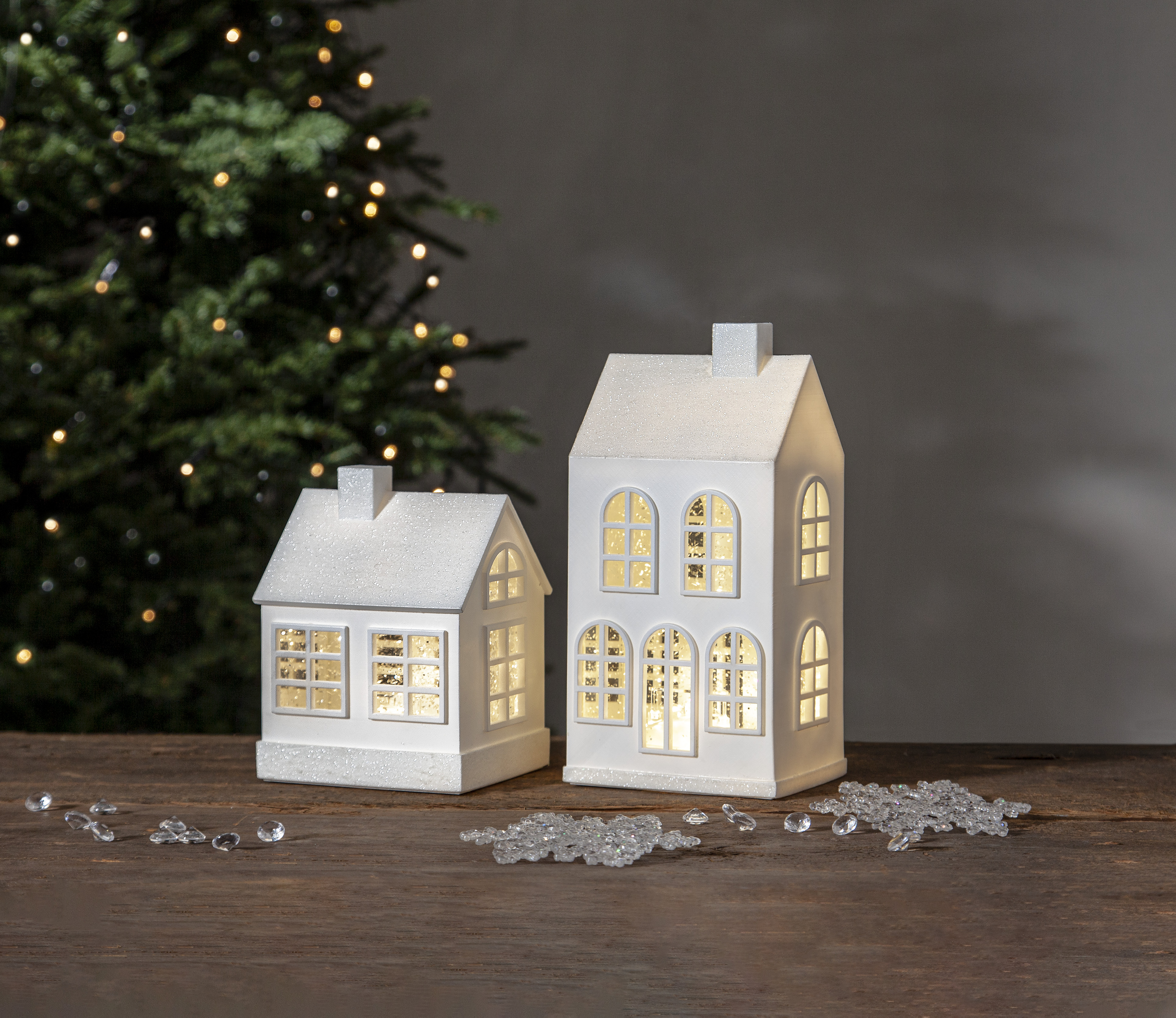 House with lighting - Battery operated - Timer - 15.5x11 cm - 2