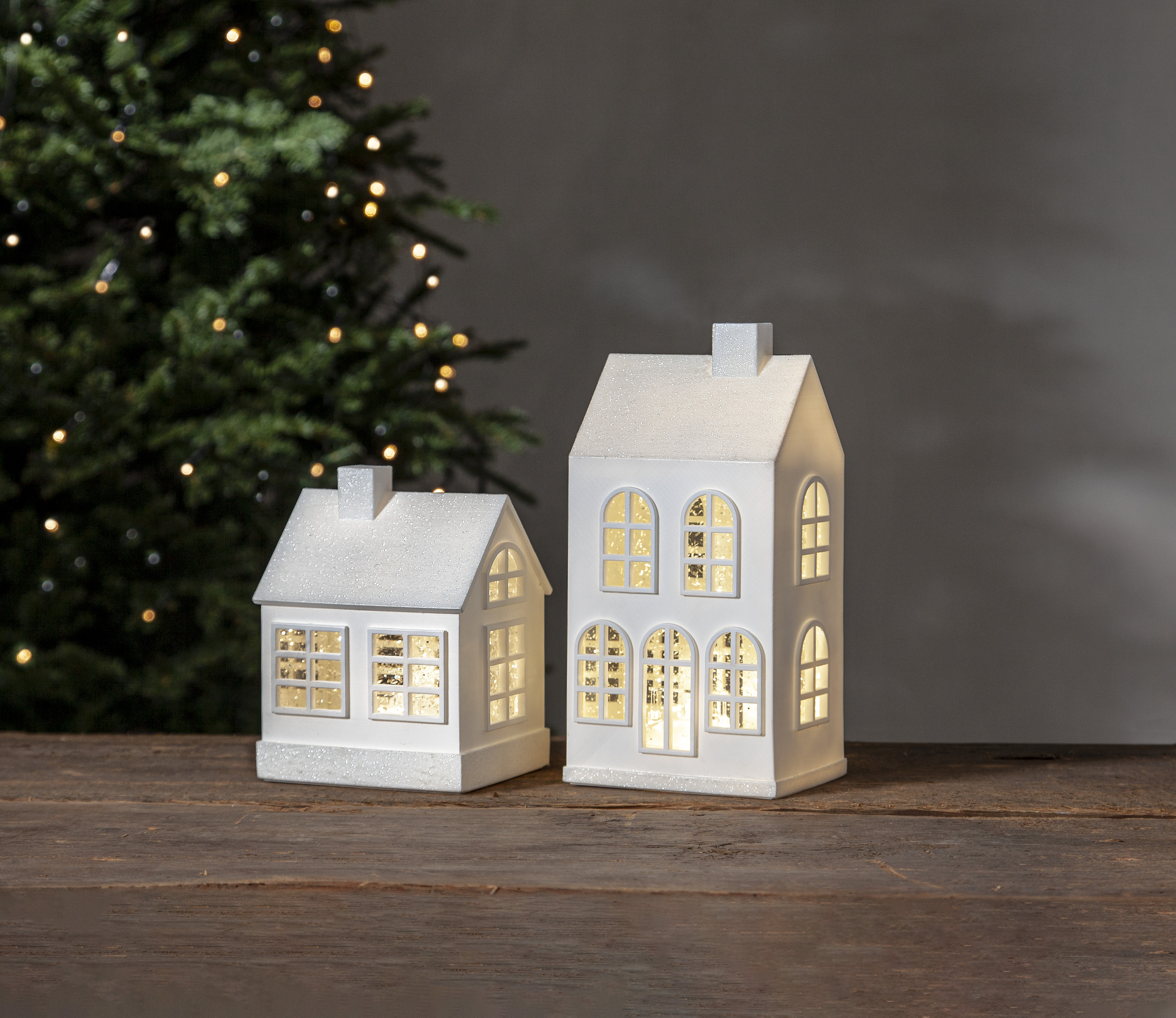 House with lighting - Battery-powered - Timer - 22.5x11 cm - 4