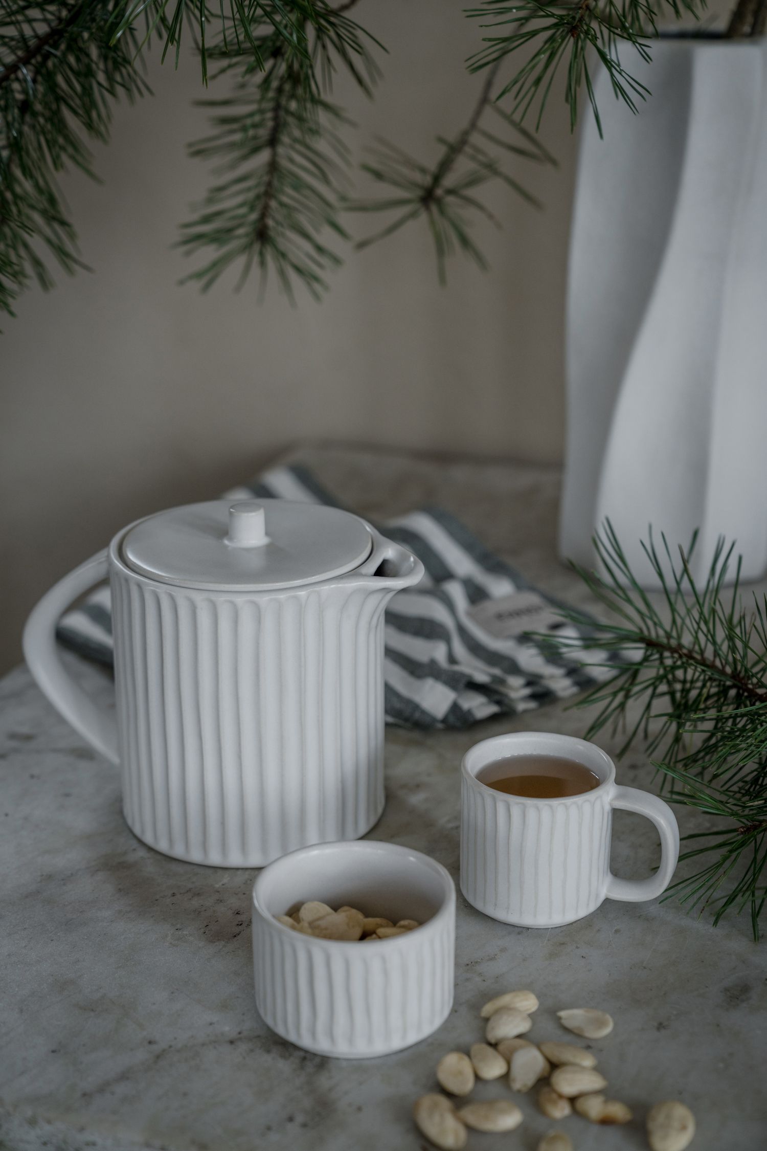 ERNST - Mulled wine bowl - Fluted - Stoneware - Natural white