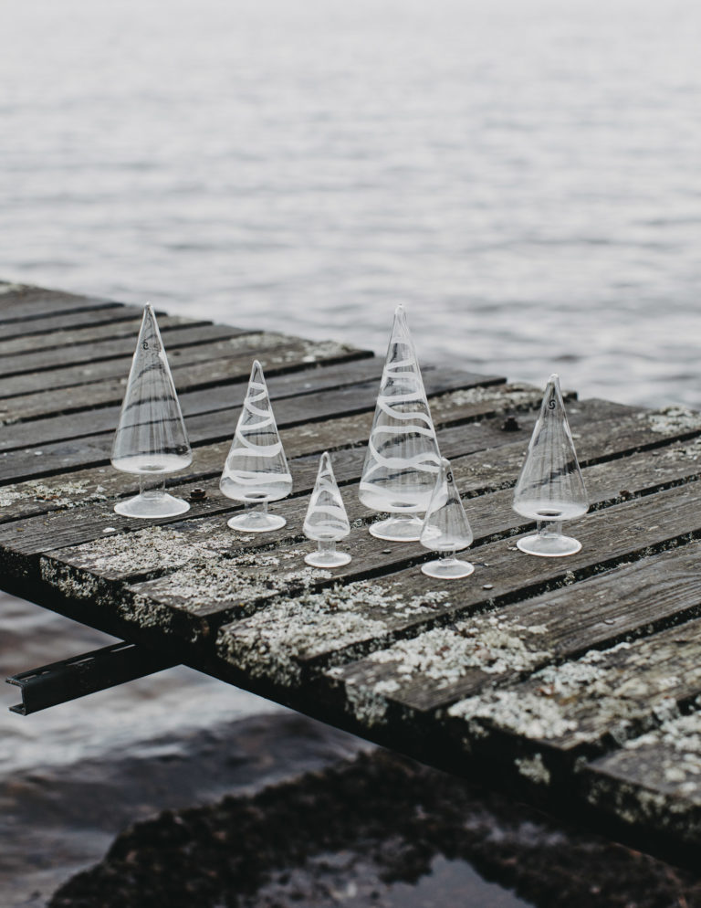Granbo - Christmas tree with frosted garlands - Clear glass - 10x4 cm - 9