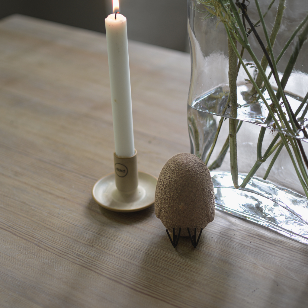 Sit Around - Sitting chicken - Sand - Ceramic - 10 cm - 10
