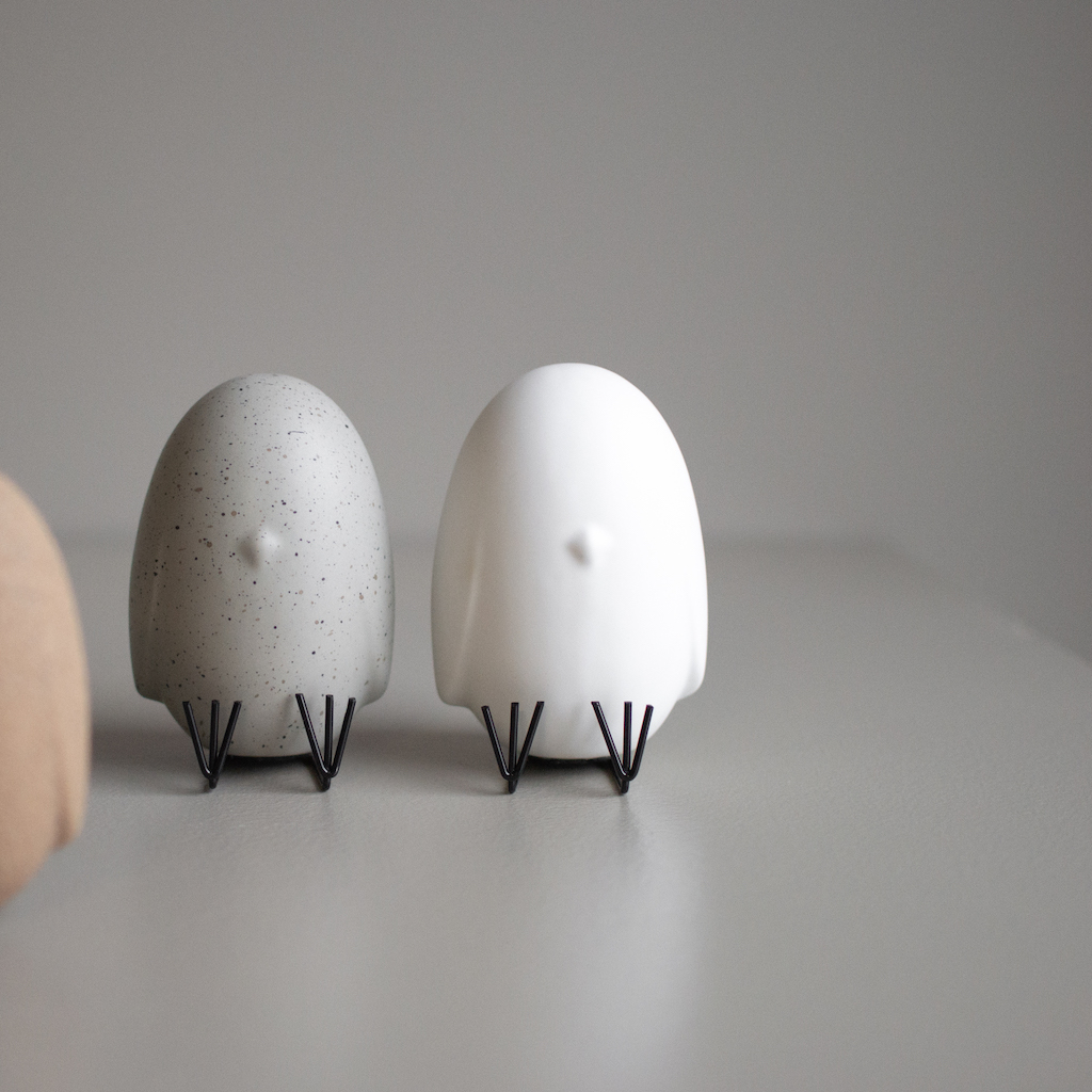Sit Around - Sitting chicken - White - Ceramic - 10 cm - 5