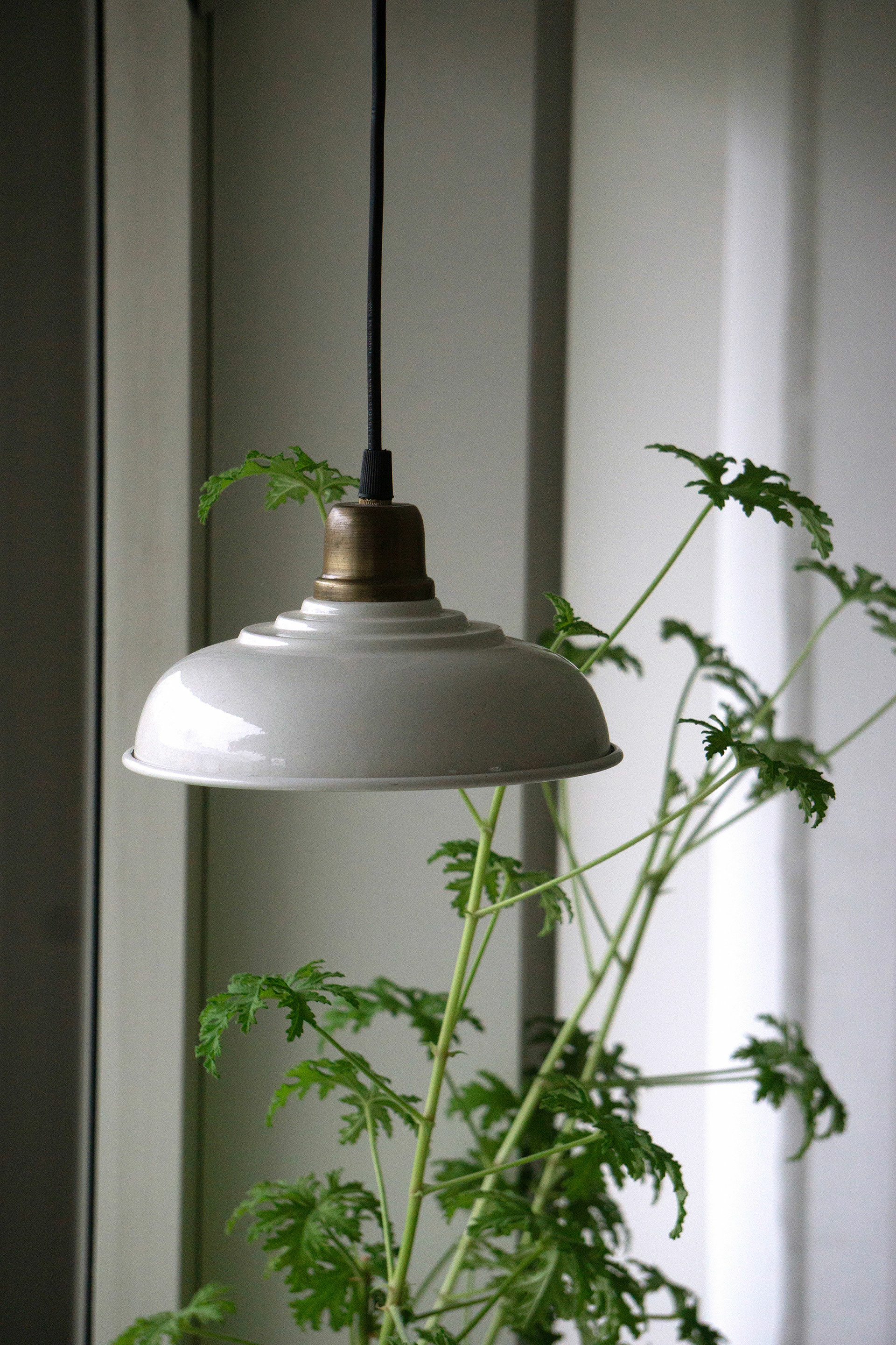 Lamp Enamel Shell 20x11cm