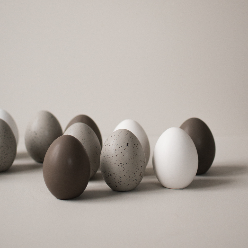 Standing Egg - Egg - Decoration - Dust - Ceramic - 8 cm - 2
