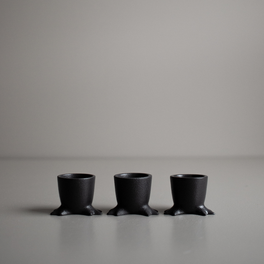 Egg cup with feet - Walking Egg Cup - Cast Iron - Ceramic - DBKD - 6