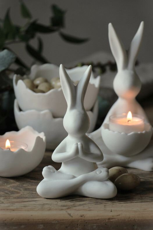 Kanin - Hare - Yoga Bunny - Påskdekoration - Vit - Keramik - 13 cm - 2