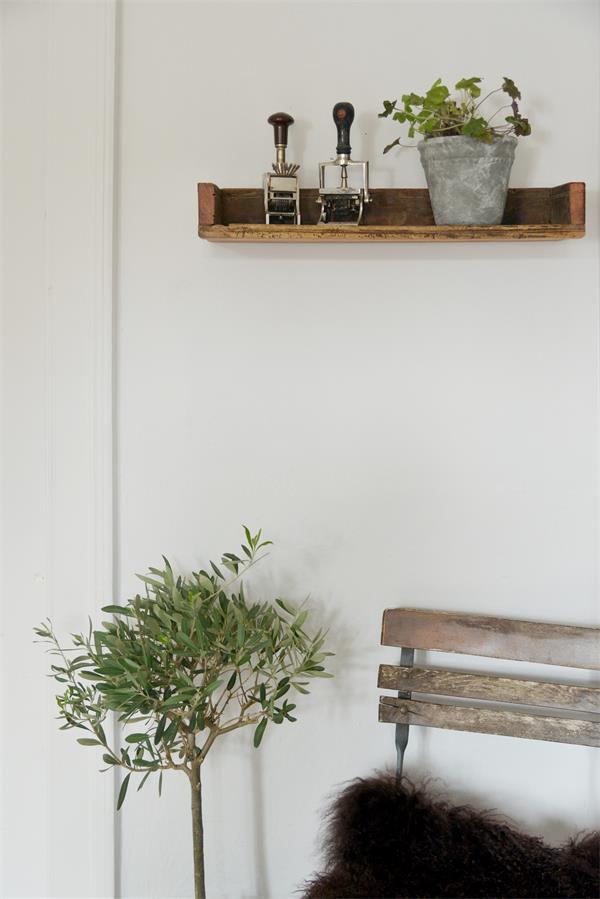 Wooden shelf with edges - 49x15x7 cm - 2