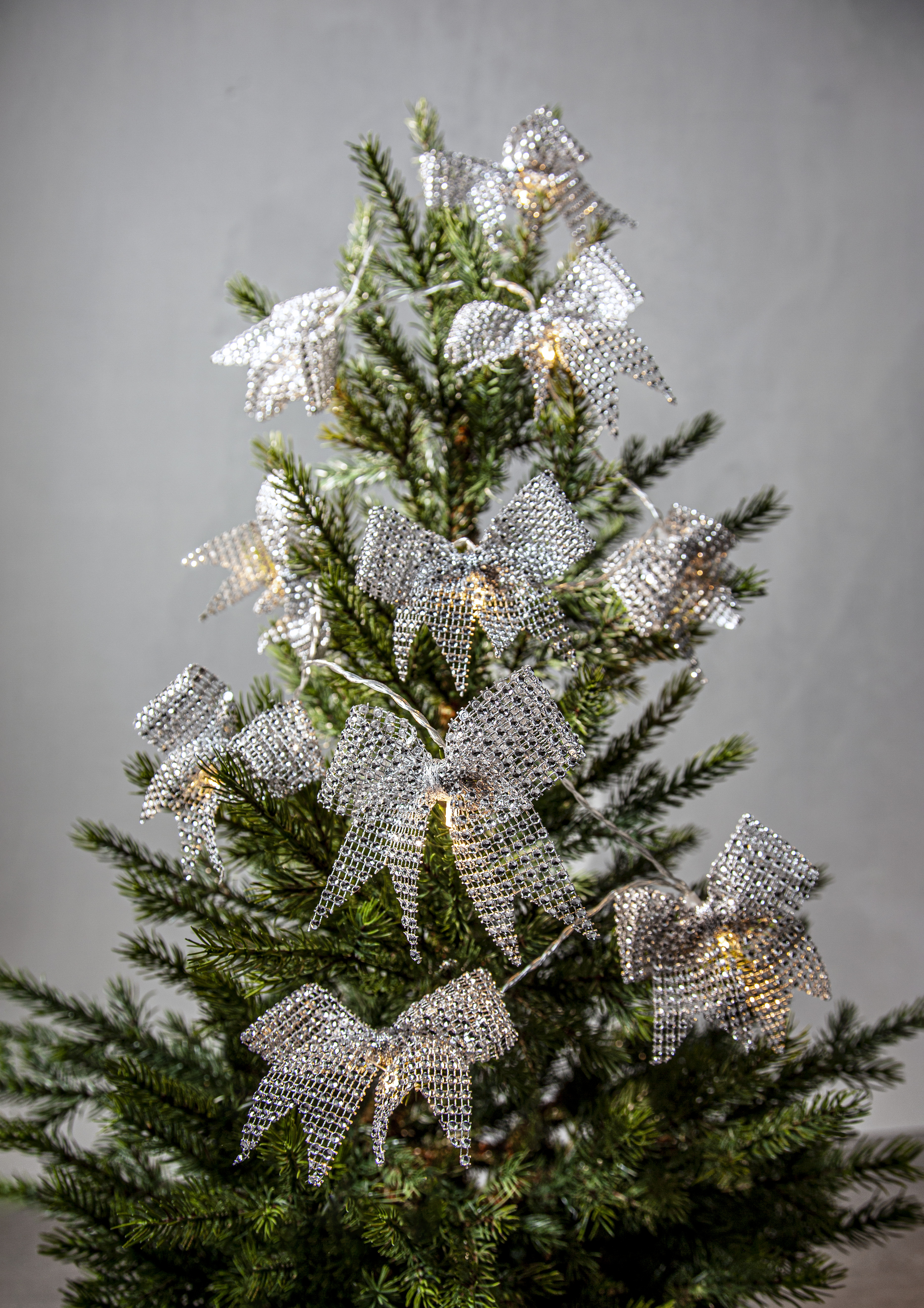 Light chain with rosettes - Silver - Battery-powered with timer - 225 cm - 5
