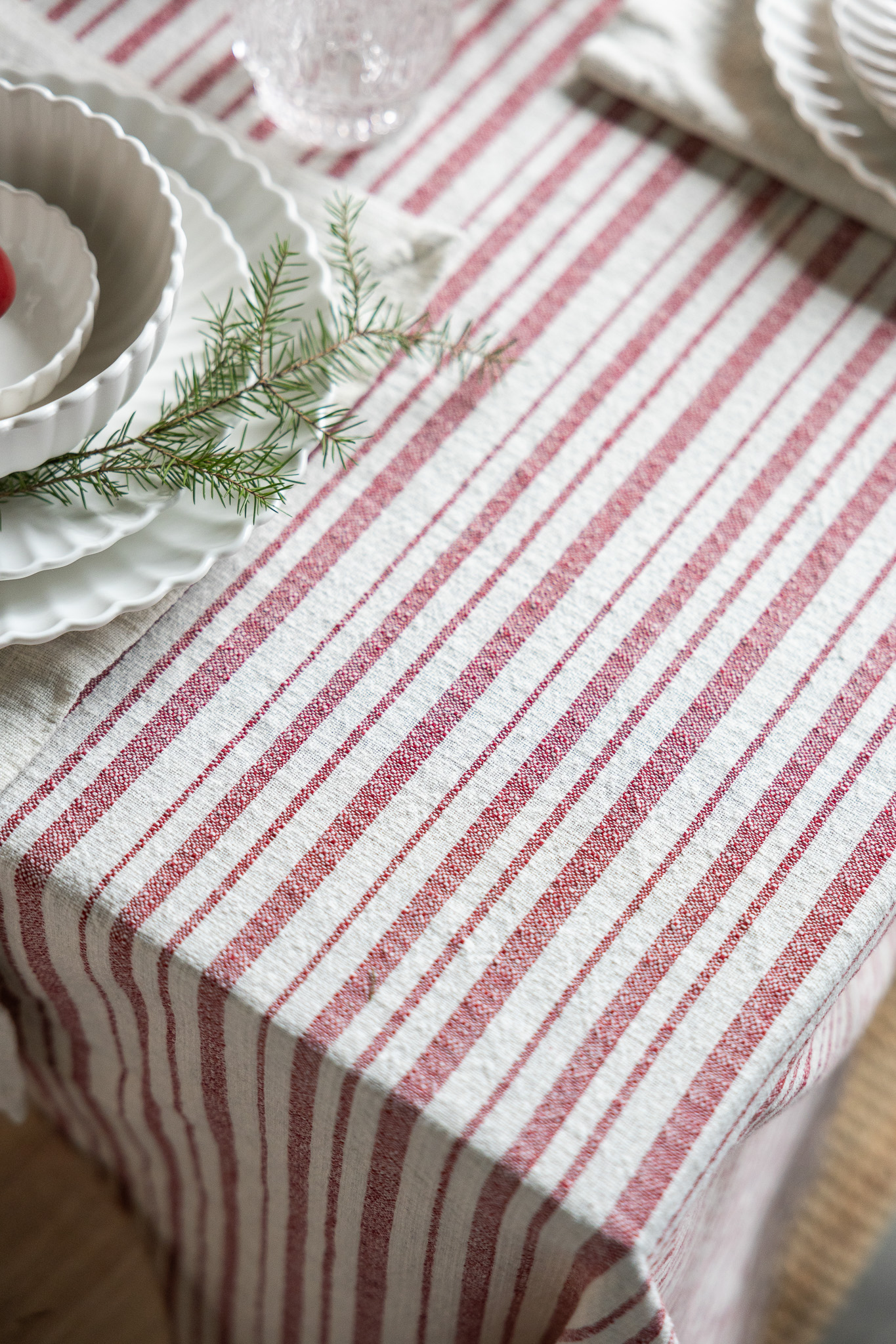 Karlelund - Natural/Red tablecloth - 250x140 cm - 3